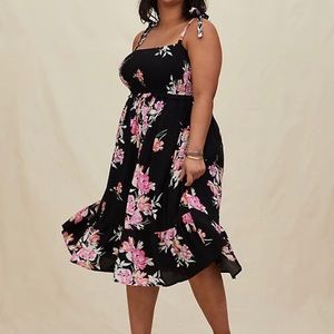 TORRID SMOCKED MIDI DRESS